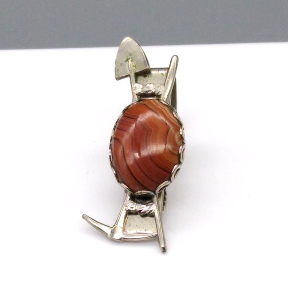 Vintage Miner Tie Clip, Banded Agate Cabochon with Silver Tone Crossed Pick Axe - Picture 3 of 5